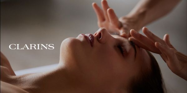 Clarins gezichtsmassage